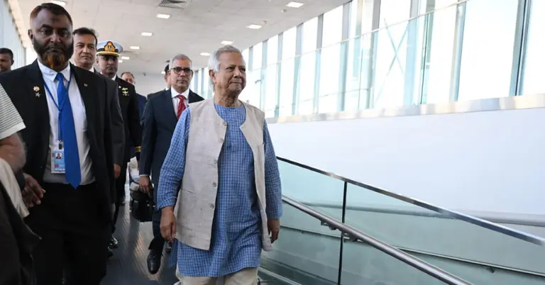 নিউ ইয়র্কে পৌঁছেছেন প্রধান উপদেষ্টা